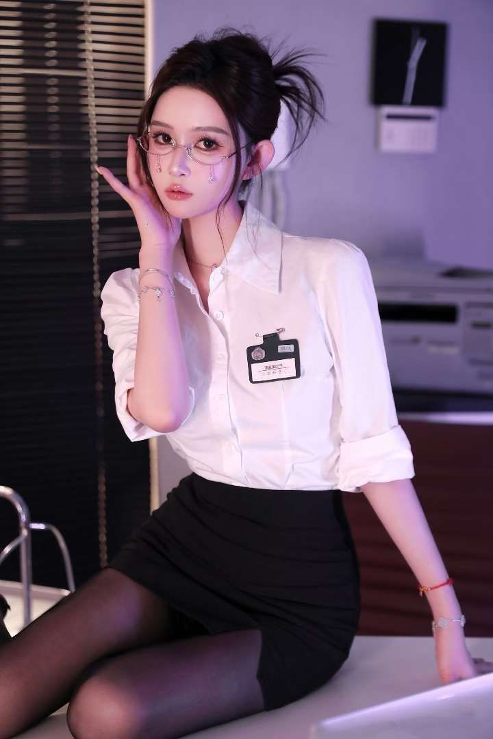 1972efa769e4e6f85277a4ec5bc42c7e-size-720x1080-1772612531781.jpg
